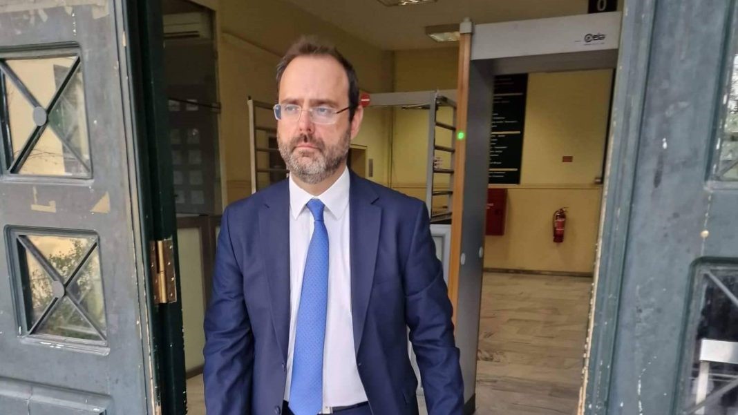 Mήνυση κατά του Π. Πολάκη κατέθεσε ο Κ. Μαραβέγιας