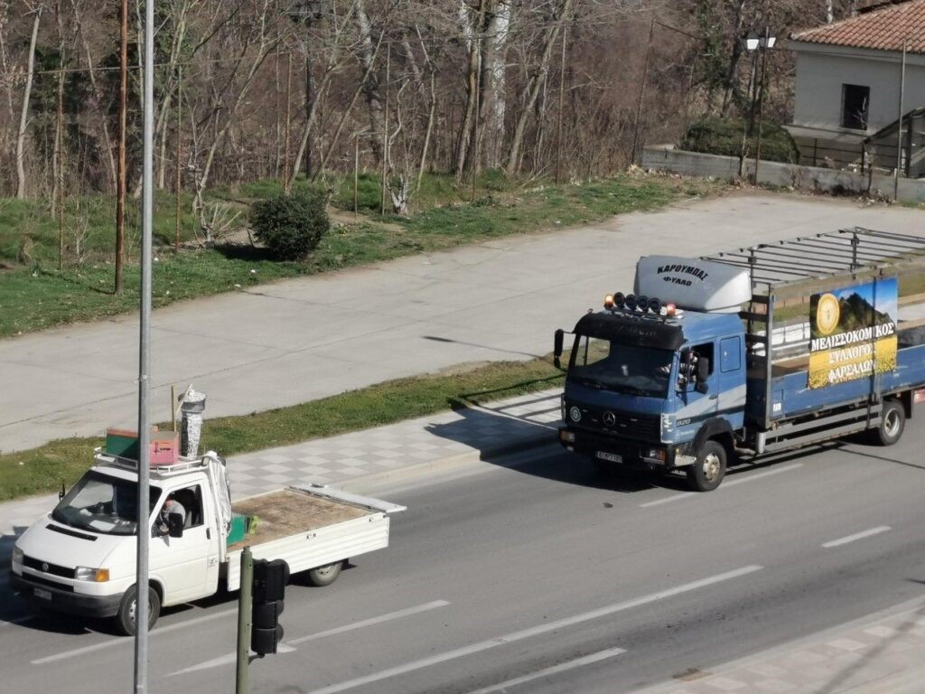 “Ηχηρή” διαμαρτυρία μελισσοκόμων