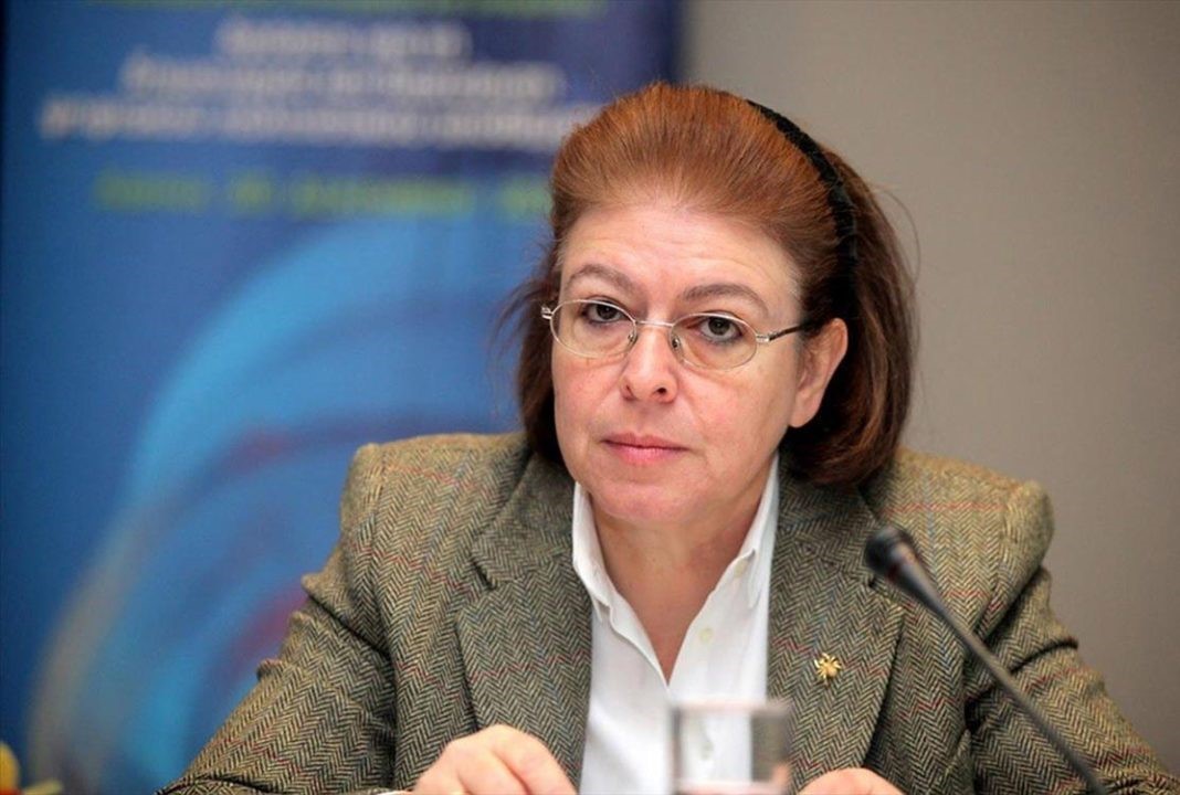 Σε Λάρισα και Βόλο η Λίνα Μενδώνη
