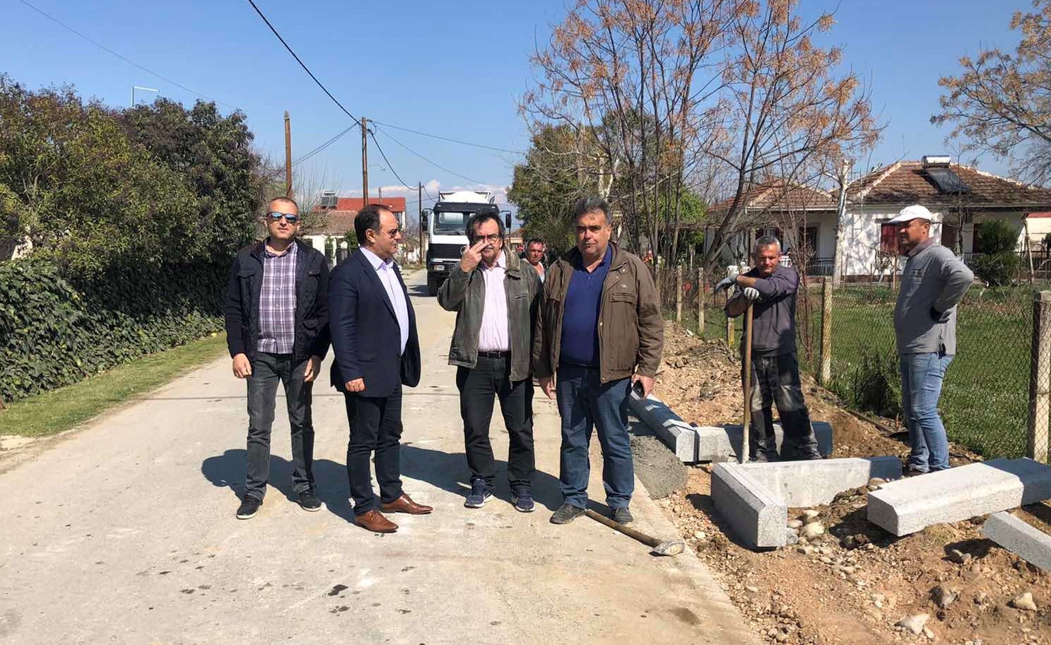 Κατασκευή πεζοδρομίων σε Καρδιτσομαγούλα, Αγ. Θεόδωρο