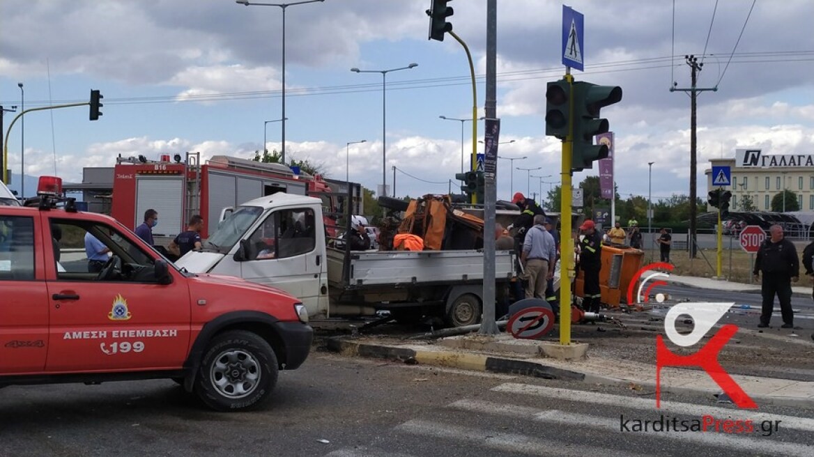 Σφοδρό τροχαίο με τρεις σοβαρά τραυματίες