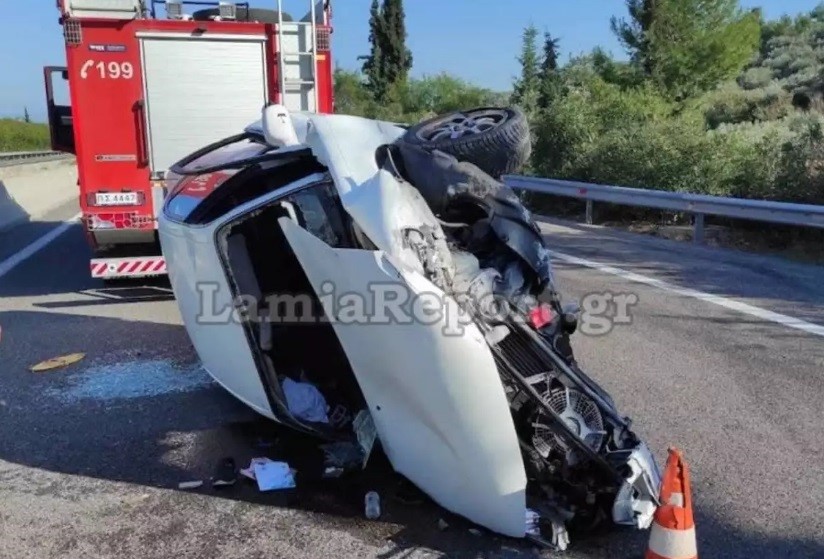 Nεκρές σε τροχαίο δύο αδελφές