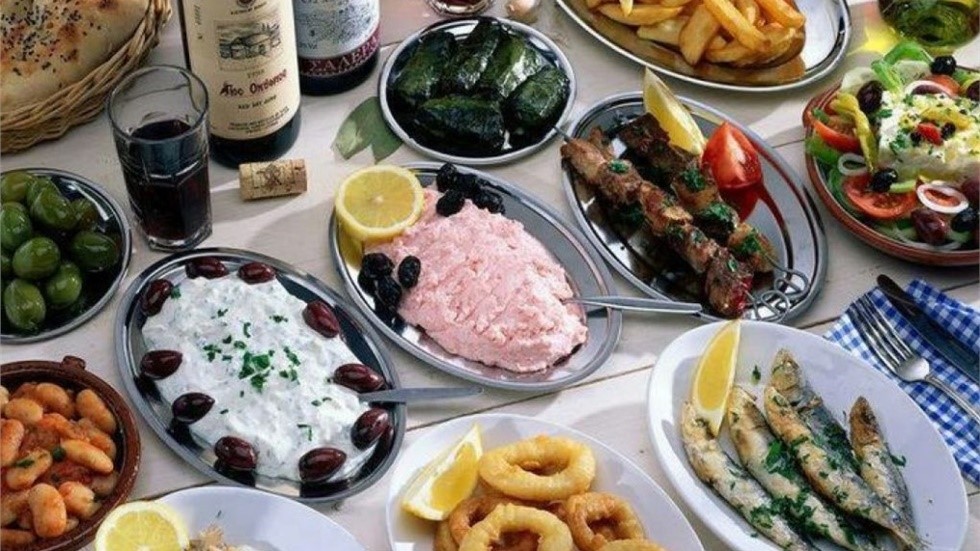 Προειδοποιεί για το σαρακοστιανό τραπέζι