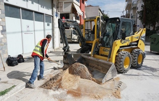 Έσπασε αγωγός νερού στην Λάρισα