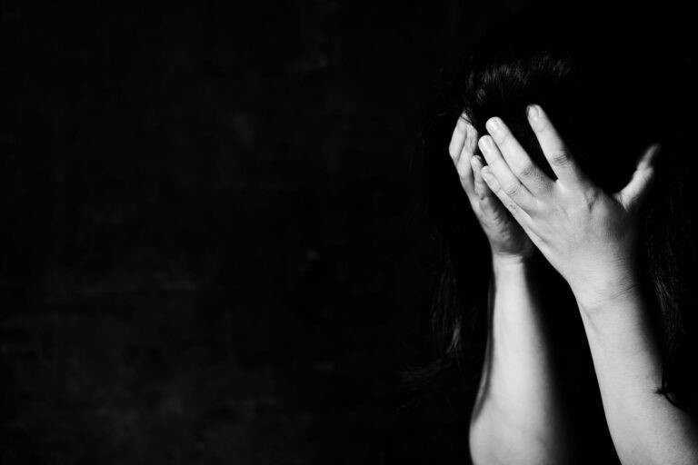 Φυλάκιση με αναστολή σε 34χρονο για ενδοοικογενειακή βία