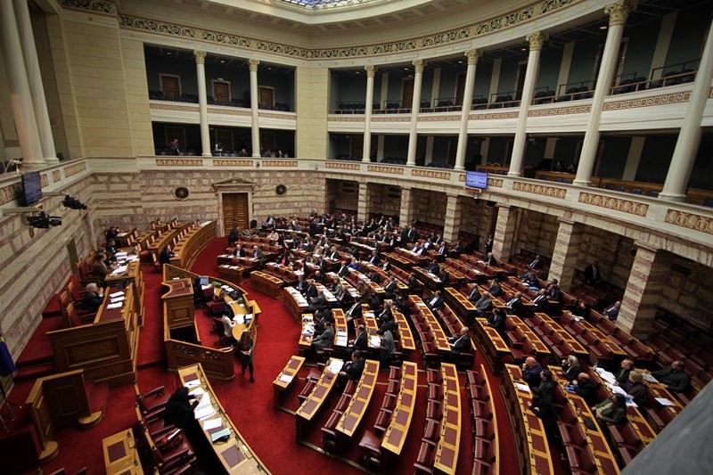Κοινοβουλευτικός μαραθώνιος για τρία νομοσχέδια