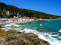 Σώθηκαν την τελευταία στιγμή δύο λουόμενοι