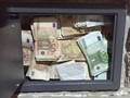 Το μυστικό χρηματοκιβώτιο «έκρυβε» 270.000 ευρώ