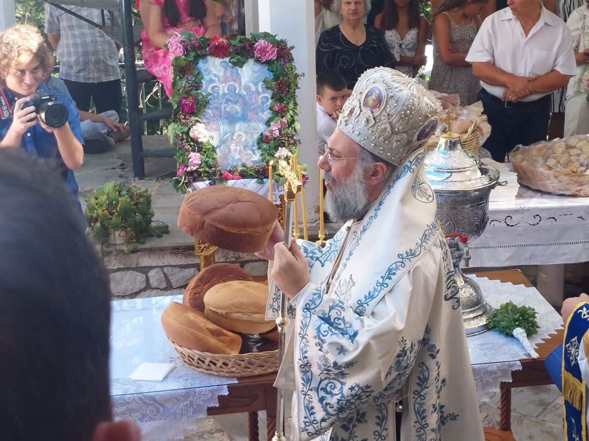 Δεκαπενταύγουστος στη Μεσοχώρα με πλήθος κόσμου - Συγκινημένος ο Μητροπολίτης Τρίκκης Χρυσόστομος (φωτο)