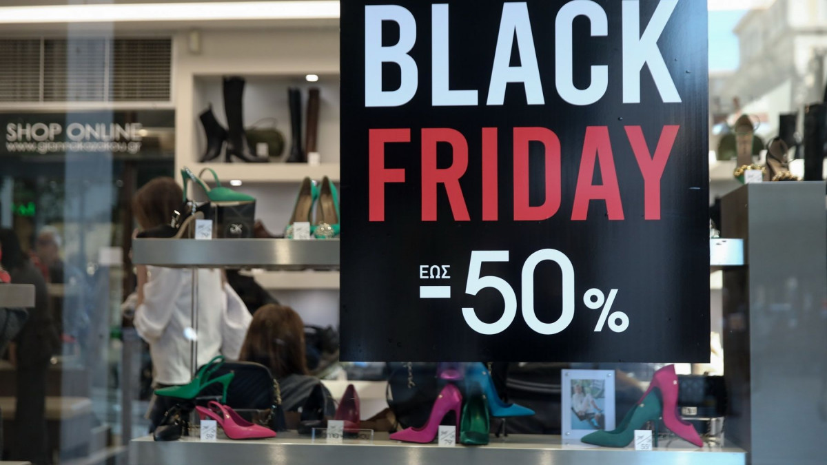 Στον ρυθμό της Black Friday η αγορά των Τρικάλων 