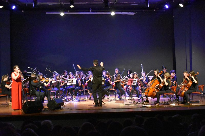 «Ορχηστρικές Περιπλανήσεις - Ένα μουσικό ταξίδι στον κόσμο» με τη Συμφωνική Ορχήστρα Νέων Τρικάλων