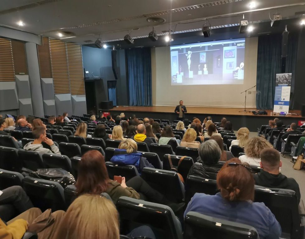 Σημαντική πληροφόρηση μαθητών για τον επαγγελματικό προσανατολισμό σε εκδήλωση του Δήμου Τρικκαίων