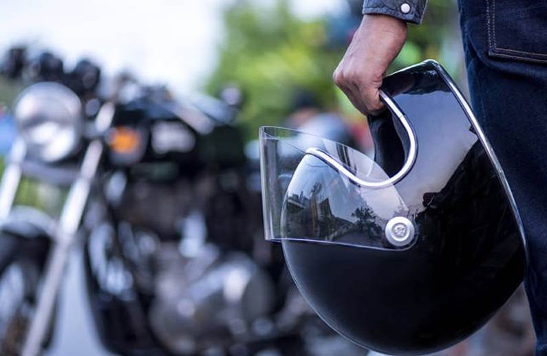 Θεσσαλία: Αμείωτοι οι έλεγχοι για τα κράνη στα δίκυκλα - Πάνω από 100 παραβάσεις