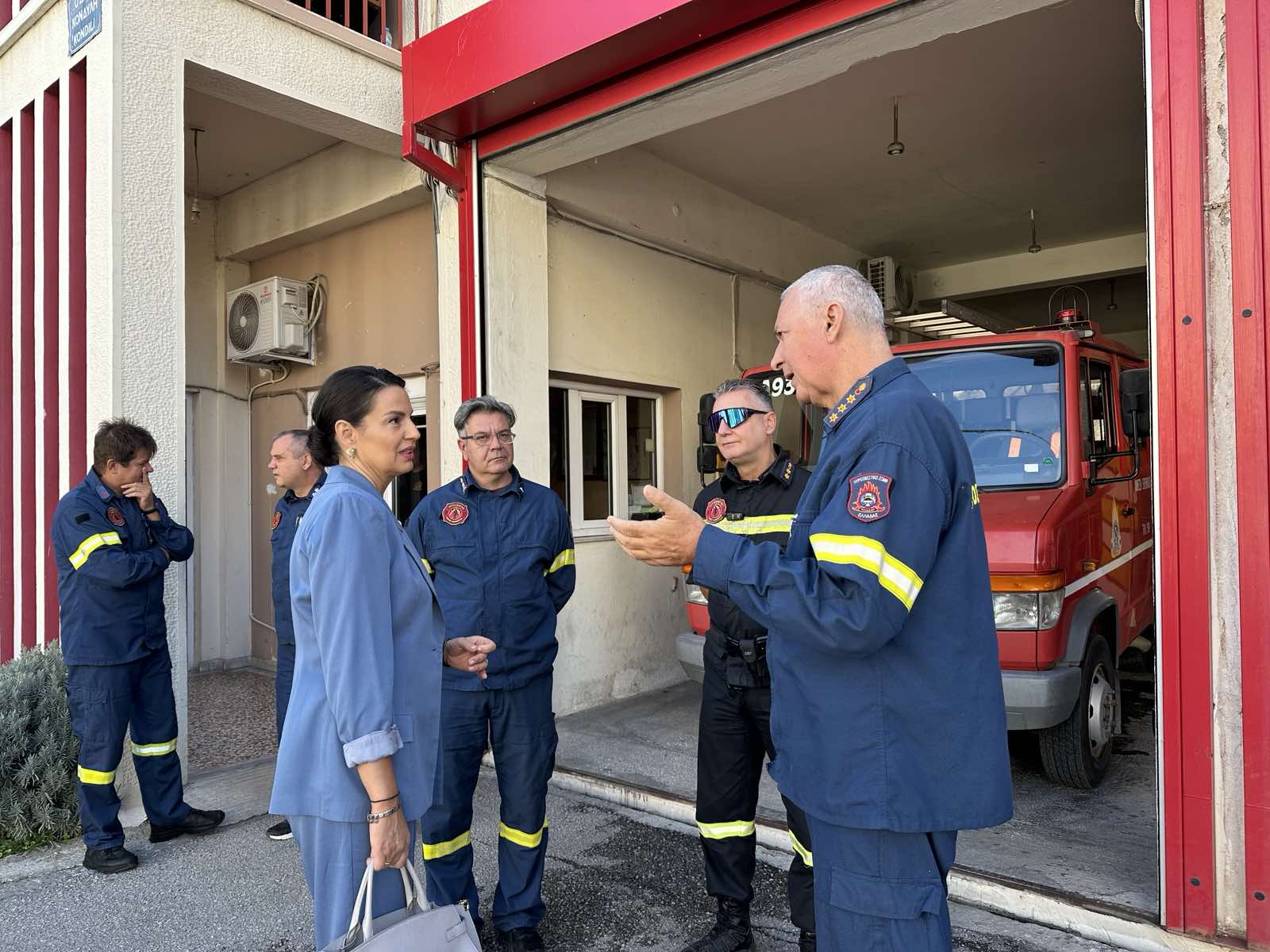 Η Μαρίνα Κοντοτόλη κοντά στους εργαζόμενους υπηρεσιών του νομού Τρικάλων 