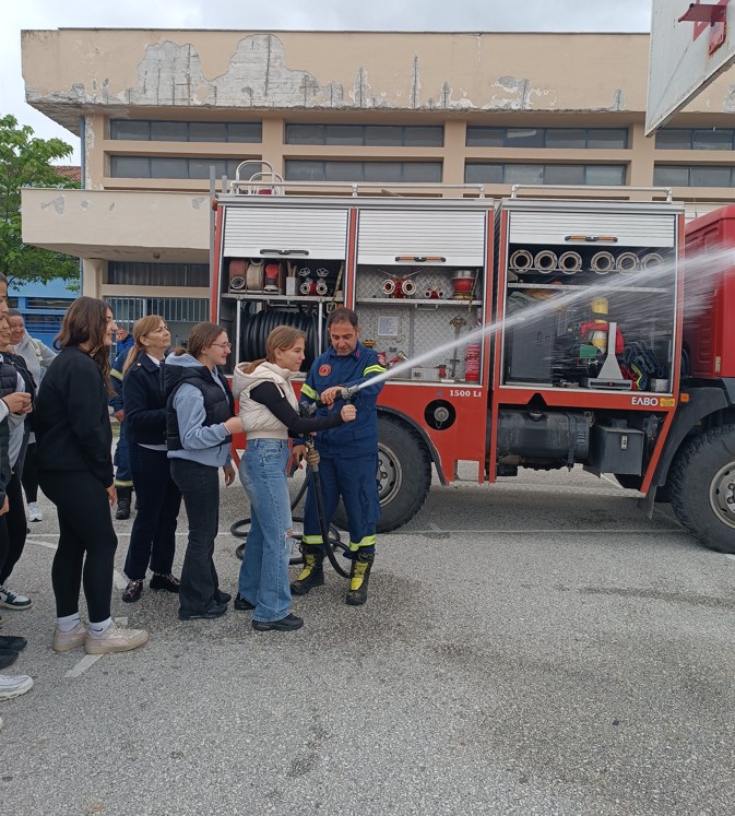 Μαθήματα αντιμετώπισης έκτακτων περιστατικών στο 5ο Γυμνάσιο Τρικάλων