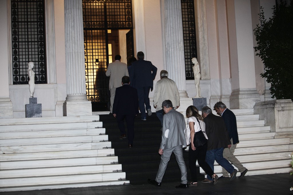 Στην δεξίωση του Τσίπρα οι Τρικαλινοί βουλευτές του ΣΥΡΙΖΑ (ΕΙΚΟΝΕΣ)