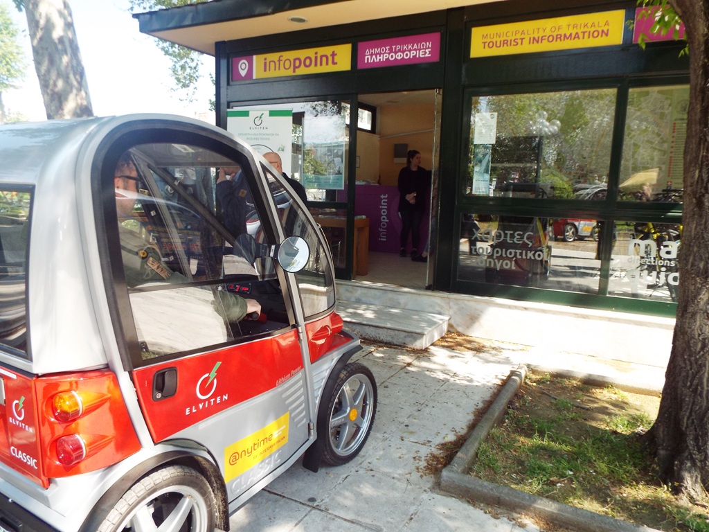 Βόλτες με δωρεάν ηλεκτροκίνητα οχήματα στα Τρίκαλα – Παρουσιάστηκε το πρόγραμμα 