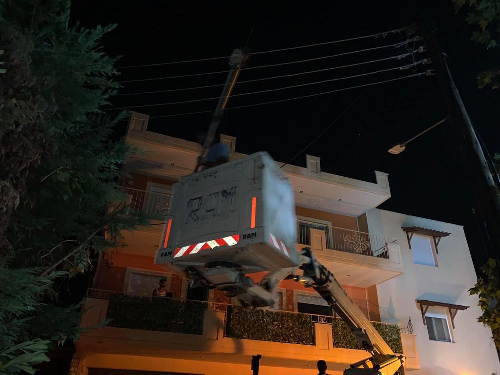 Μπουρίνι σάρωσε το βράδυ της Τετάρτης την Λάρισα - Μεγάλες καταστροφές στην πόλη 