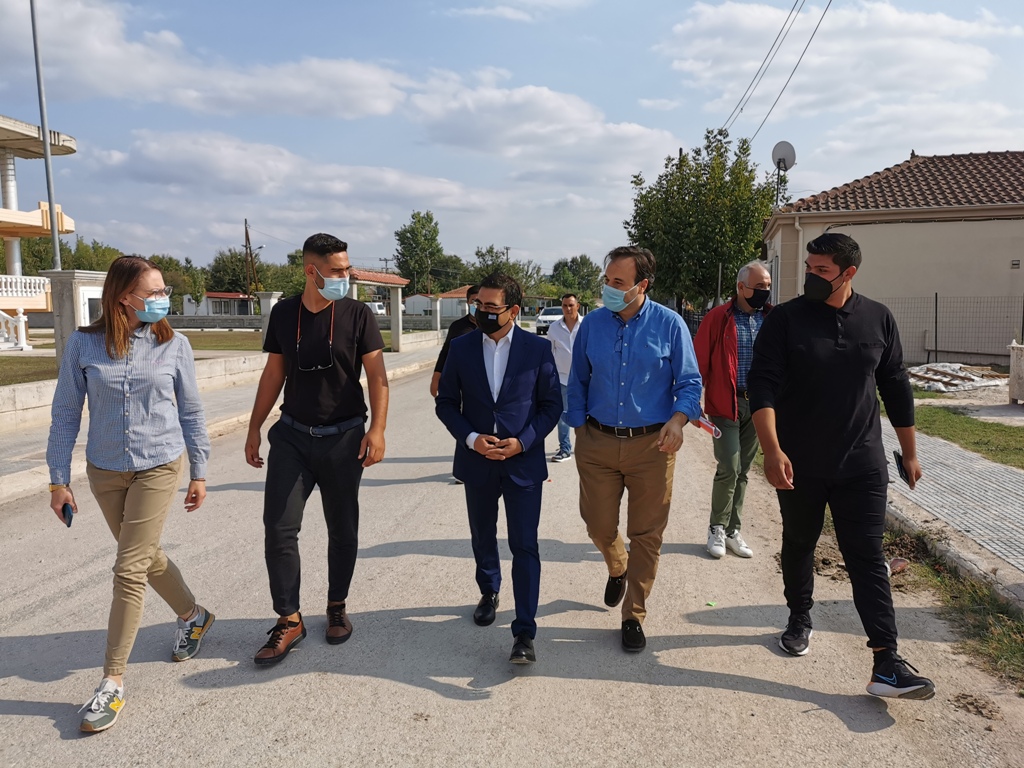 Τα έργα στον οικισμό Ρομά στο Κηπάκι επισκέφθηκε ο ΓΓ Κοινωνικής Αλληλεγγύης