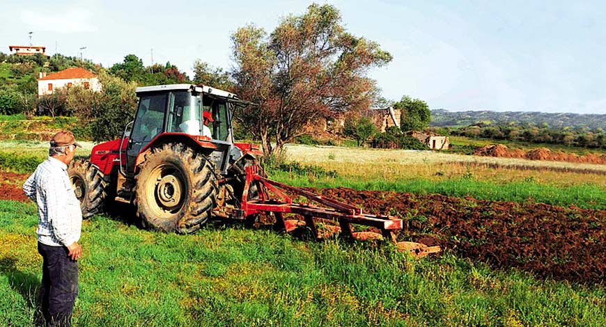Καταβάλλονται αποζημιώσεις ζημιών του 2015 σε αγρότες και κτηνοτρόφους των Τρικάλων