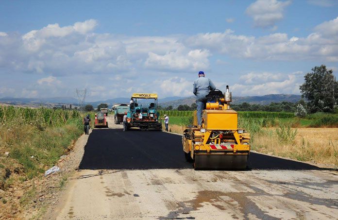 8,8 εκατ. ευρώ για συντηρήσεις αγροτικών δρόμων στη Θεσσαλία 