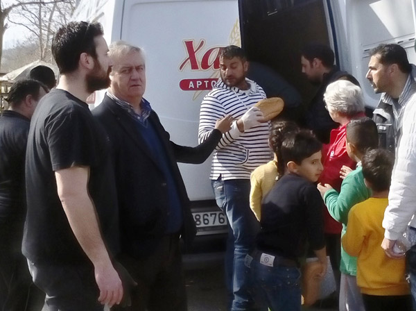 Aποστολή βοήθειας στους πρόσφυγες από τον Δήμο Τρικκαίων 