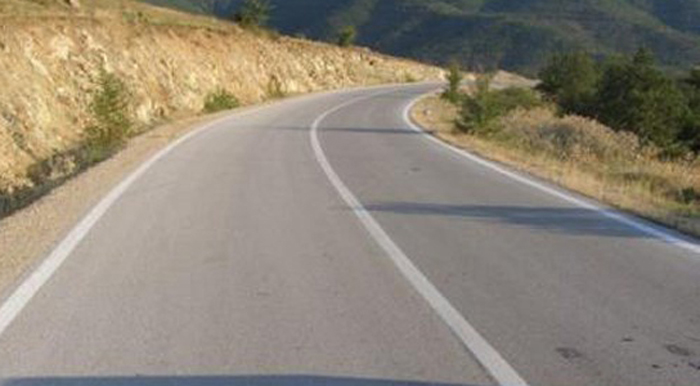 Βελτιώνει το δρόμο από Γλυκομηλιά έως Κρύα Βρύση η Περιφέρεια Θεσσαλίας