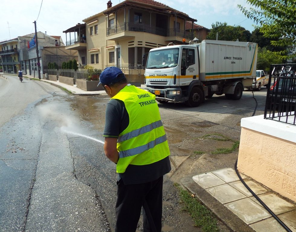 Eργα καθαρισμού από τον Δήμο Τρικκαίων σε σημεία της πόλης 