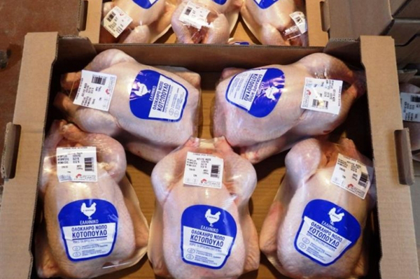 Διανομή κοτόπουλου για τους ωφελούμενους του ΚΕΑ 