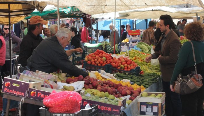 Το Σάββατο η λαϊκή αγορά της Καθαράς Δευτέρας