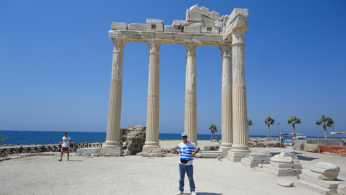 Αιώνια Μνημεία Ελληνισμού