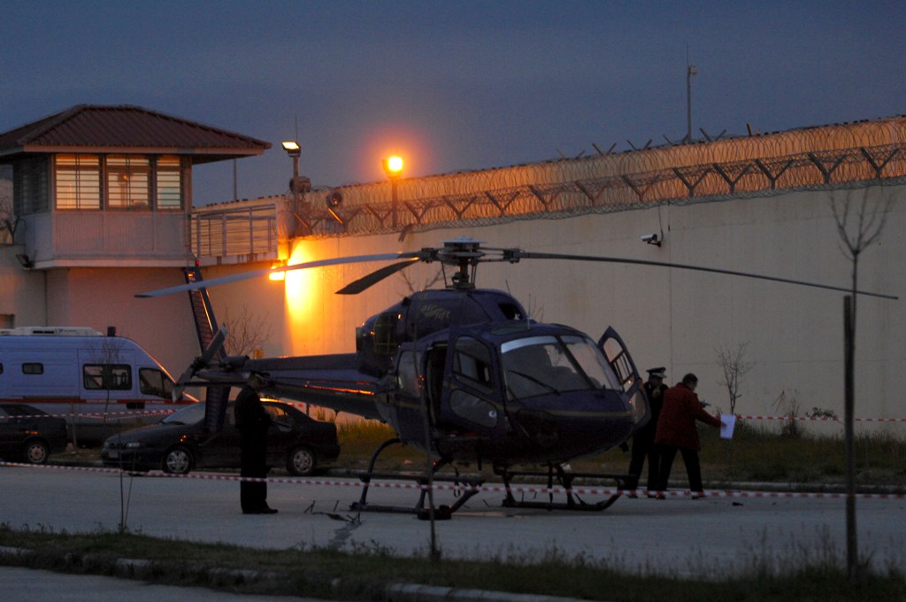 Δικάζεται ο Βλαστός για την απόπειρα απόδρασης με το ελικόπτερο στα Τρίκαλα