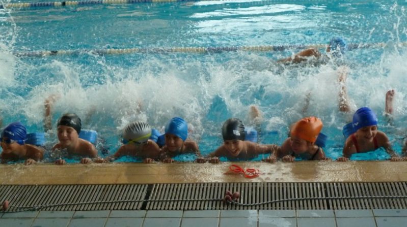 Ραντεβού στην πισίνα δίνουν οι μαθητές στα Τρίκαλα