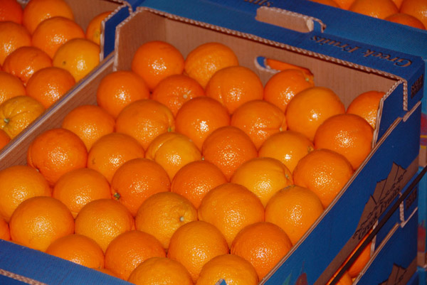 Διανομή πορτοκαλιών στις αποθήκες του ΟΣΕ 