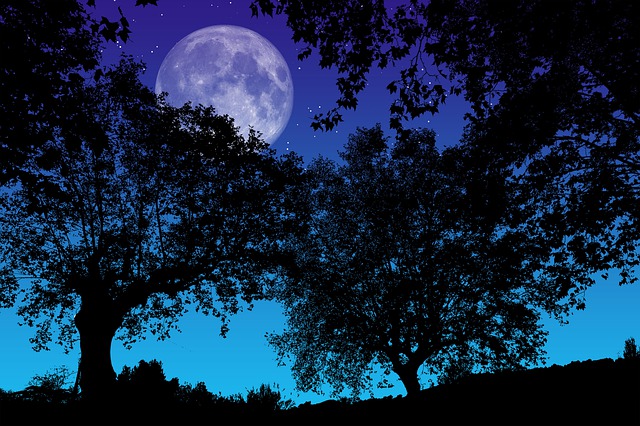 Πότε είναι η Πανσέληνος του Μαρτίου - Το ολόγιομο φεγγάρι που θα φαίνεται για τρία βράδια