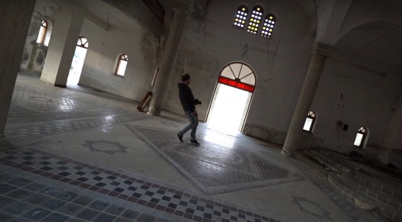 Ροπωτό: Viral η εκκλησία που έχει μεγαλύτερη κλίση από τον Πύργο της Πίζας (Bίντεο)