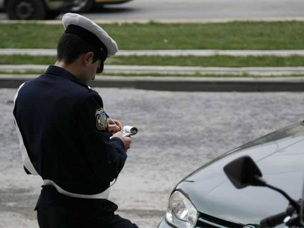 Aυστηροί τροχονομικοί έλεγχοι στη Θεσσαλία-20 συλλήψεις και 331 παραβάσεις σε μια ημέρα