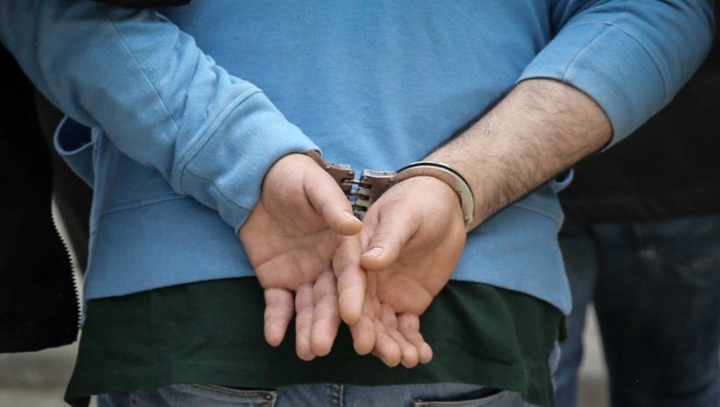Τρίκαλα: Χειροπέδες σε 37χρονο για κλοπή κινητού τηλεφώνου 