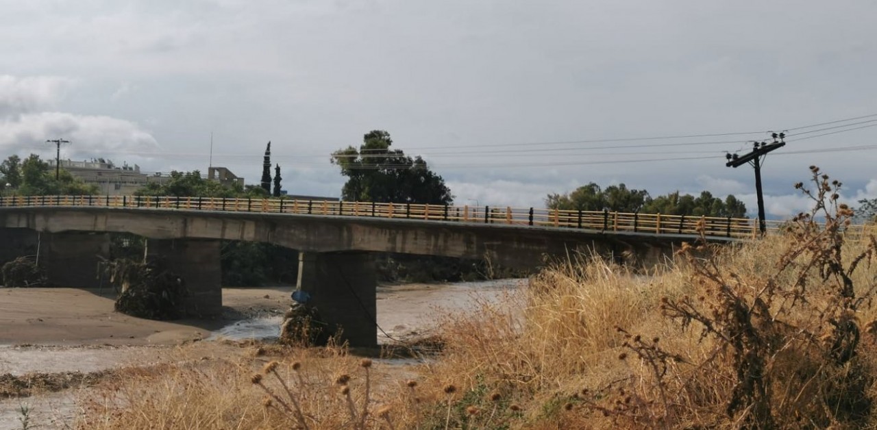 Τρίκαλα: Έκλεισε η γέφυρα Διαλεκτού λόγω προβλήματος στατικότητας 