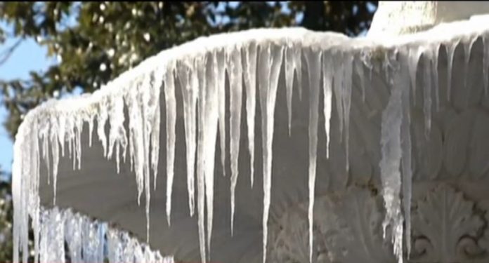 Iσχυρός παγετός στα ορεινά των Τρικάλων - Στους -11.4 βαθμούς η ελάχιστη στο Περτούλι