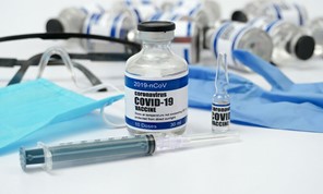 Σκάνδαλο με δεκάδες «μαϊμού» εμβολιασμούς στον Παλαμά Καρδίτσας