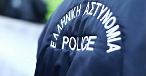 Ο Τρικαλινός αστυνομικός Λάμπρος Μητσικός αν και εκτός υπηρεσίας συνέλαβε δράστη κλοπής στην Αθήνα