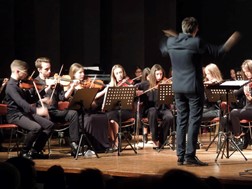 «Ορχηστρικές Περιπλανήσεις: Ένα μουσικό ταξίδι στον κόσμο» με τη Συμφωνική Ορχήστρα Νέων Τρικάλων