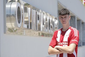 Κωνσταντίνος Αγγελάκης: Ο 18χρονος Τρικαλινός φορ που κέρδισε τον Μεντιλίμπαρ