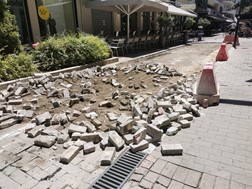 Νέοι κυβόλιθοι θα τοποθετηθούν σε ένα κομμάτι της οδού Βύρωνος