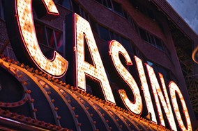 Σύγκριση Roby Casino και Casinolo Casino - Ποιο είναι το σωστό για εσάς;