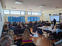 5ο Γυμνάσιο Τρικάλων: Από τον μαυροπίνακα στις διαδραστικές οθόνες