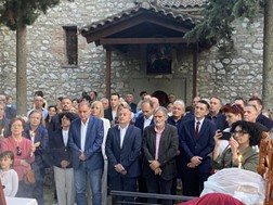 Τρίκαλα: Σύσσωμη η δημοτική αρχή στον πανηγυρικό εσπερινό στο εκκλησάκι του Αη Γιώργη
