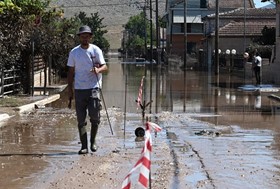 Πλημμυροπαθείς Φαρκαδόνας: "Μας έχουν παρατήσει - Δεν έχει γίνει τίποτα" (βίντεο)