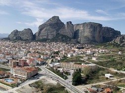 Στους 36 βαθμούς ο υδράργυρος στην Καλαμπάκα